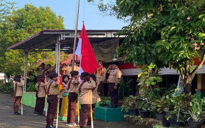 Meneguhkan Semangat Satya dan Dharma MTsN 5 Padang Pariaman Gelar Upacara Bendera Peringatan Hari Pramuka Ke 65 