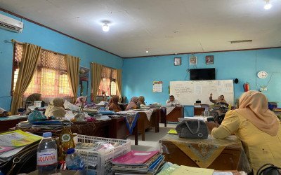 Perkuat Sinergi dan Kesiapan Program, MTsN 5 Padang Pariaman Laksanakan Rapat Dinas